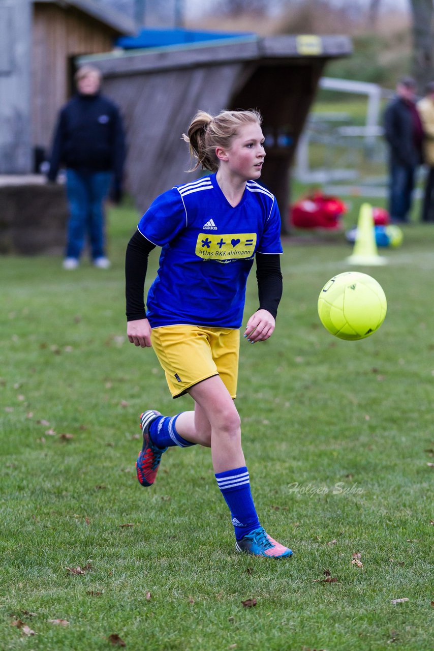 Bild 112 - B-Juniorinnen TSV Gnutz o.W. - SV Henstedt Ulzburg II : Ergebnis: ca. 5:0